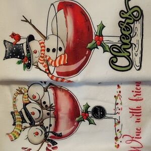 Set of 2 Wine Frosty Towels